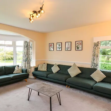 Hazelgarth House * Filey