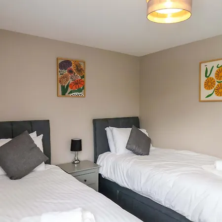 Hazelgarth House פילי