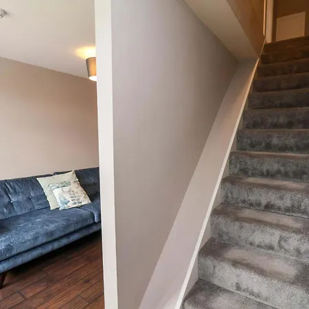 Hazelgarth House פילי